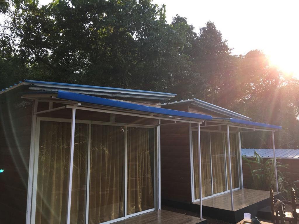 Curlies Zulu Land Hostel Anjuna Exterior photo